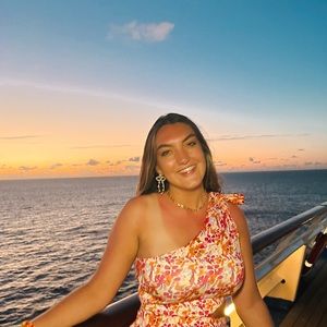 Meet your Posher, Madelyn
